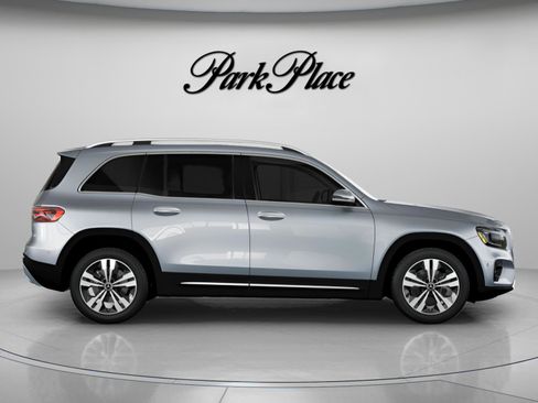New 2026 Mercedes-Benz GLB 250 image 24