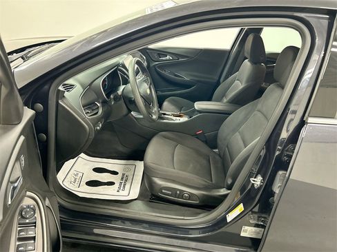 Used 2022 Chevrolet Malibu LT image 9