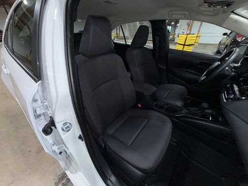 Used 2024 Toyota Corolla LE w/ LE Convenience Package FWD image 16