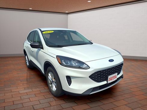 Certified 2022 Ford Escape SE w/ Convenience Package image 2