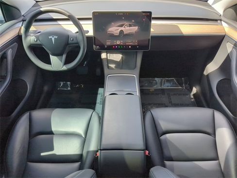 Used 2023 Tesla Model Y Long Range image 16