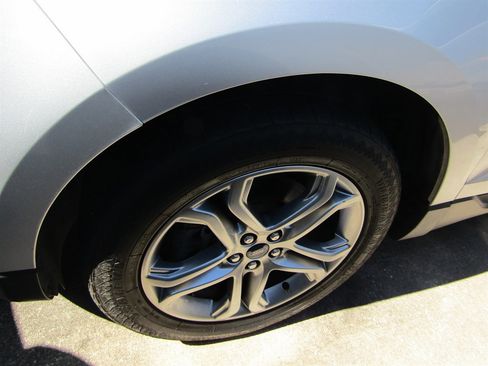 Used 2017 Ford Edge Titanium w/ Equipment Group 301A image 15