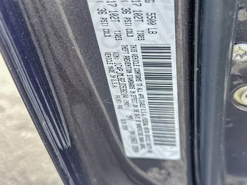 Used 2018 Jeep Cherokee Latitude Plus w/ Comfort/Convenience Group image 28