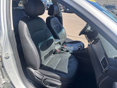 Used 2019 Kia Niro Touring w/ Paint Protection Film Package FWD image 13