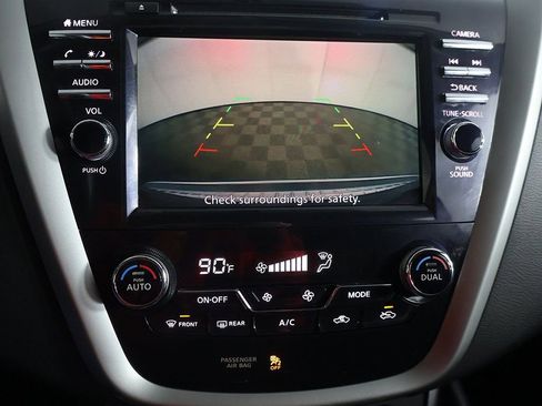 Used 2019 Nissan Murano S image 37