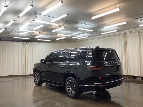 Used 2024 Jeep Wagoneer Series II image 9