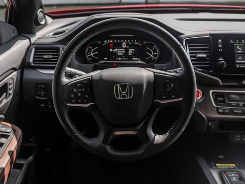 Used 2025 Honda Passport EX-L image 29