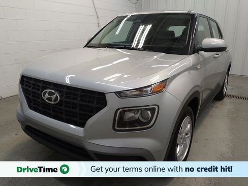 Used 2023 Hyundai Venue SE image 1