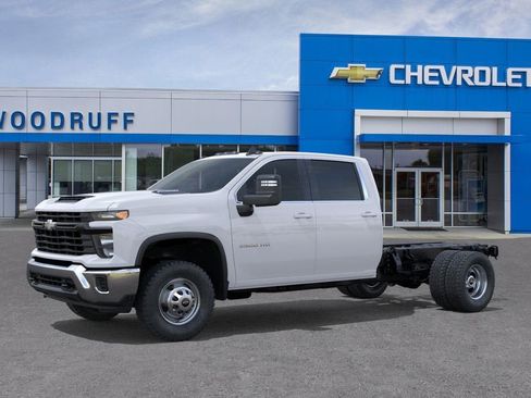 New 2026 Chevrolet Silverado 3500 W/T image 2