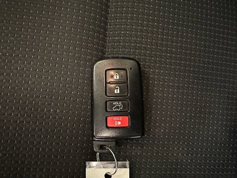 Used 2018 Toyota RAV4 Adventure AWD/4WD image 17
