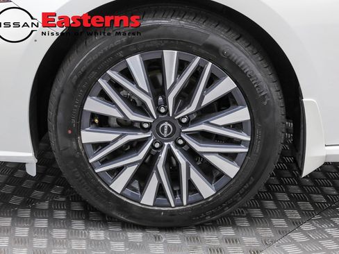 Used 2024 Nissan Altima 2.5 SV w/ SV Premium Package AWD/4WD image 31