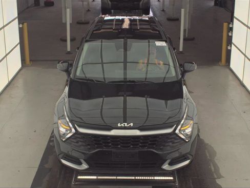 Used 2025 Kia Sportage LX FWD image 8