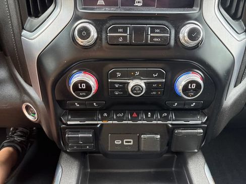 Used 2021 GMC Sierra 1500 Elevation w/ Preferred Package AWD/4WD image 16