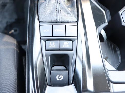 Used 2025 Toyota Camry LE FWD image 30