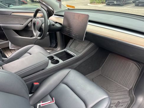 Used 2022 Tesla Model Y Performance AWD/4WD image 5