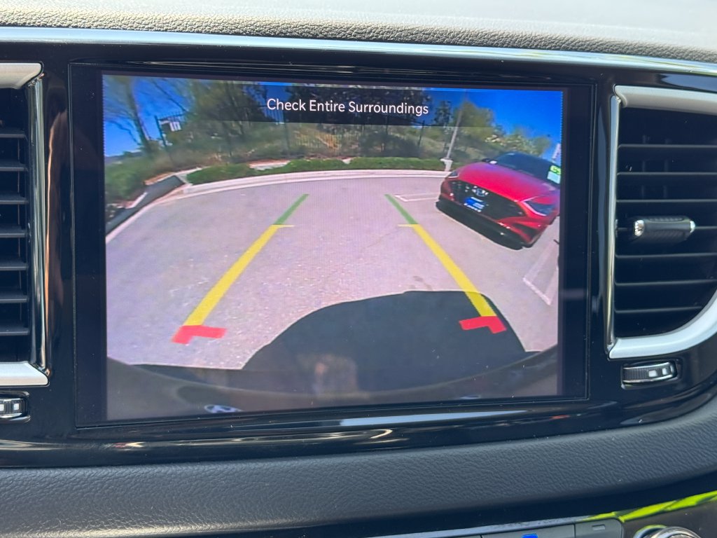Used 2023 Chrysler Pacifica Touring-L FWD image 24