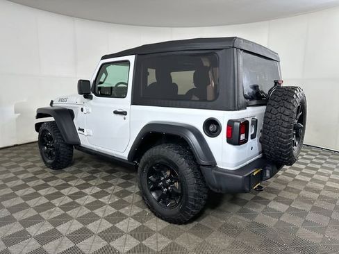 Used 2022 Jeep Wrangler Sport AWD/4WD image 5