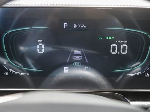 Certified 2024 Kia Niro EX FWD image 25