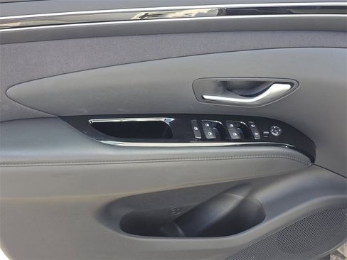 Used 2024 Hyundai Tucson Limited image 15