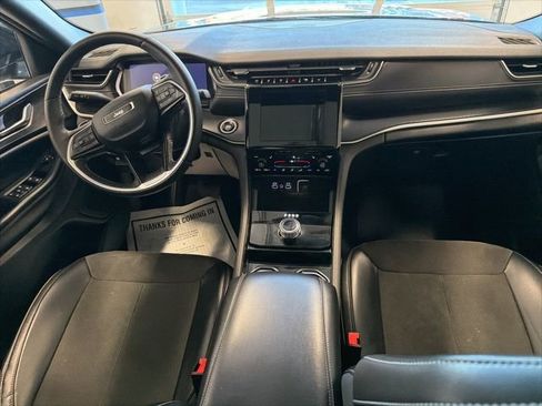 Used 2023 Jeep Grand Cherokee Altitude image 19