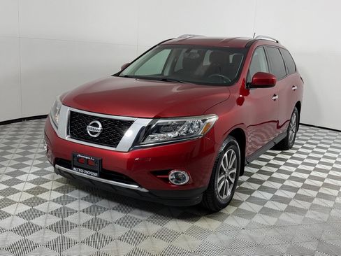 Used 2015 Nissan Pathfinder SV AWD/4WD image 10