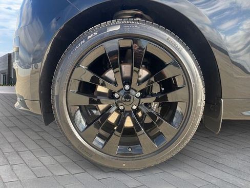 New 2026 Land Rover Range Rover Sport Dynamic SE AWD/4WD image 9