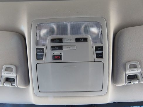 Used 2014 Toyota Avalon Limited w/ Technology Package FWD image 27