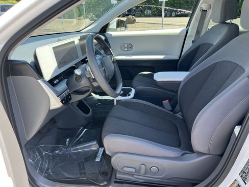 Certified 2024 Hyundai Ioniq 5 SEL RWD image 10
