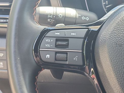 Used 2025 Honda Pilot TrailSport image 21
