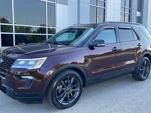 Used 2019 Ford Explorer Sport w/ Equipment Group 401A AWD/4WD image 2