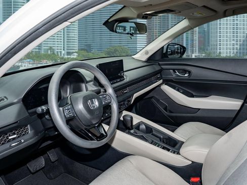 Used 2023 Honda Accord EX image 14