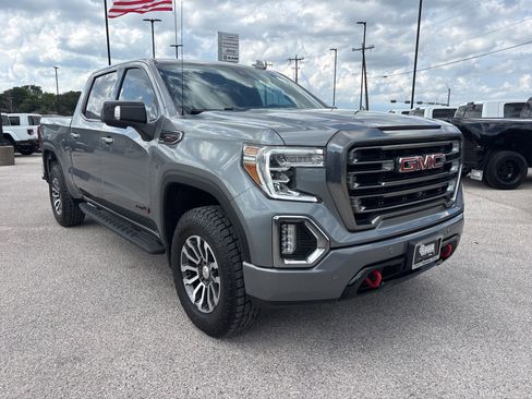 Used 2021 GMC Sierra 1500 AT4 w/ AT4 Premium Package AWD/4WD image 8