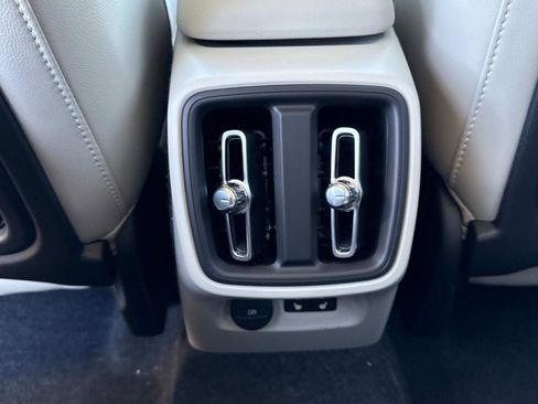 New 2026 Volvo XC40 B5 Ultra w/ Climate Package image 15