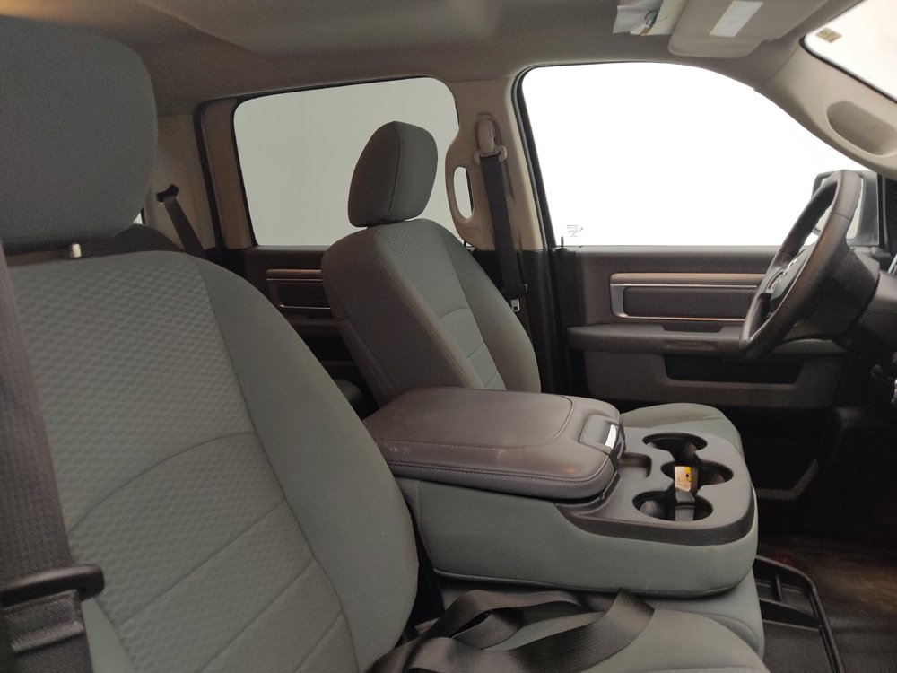 Used 2019 RAM 1500 Classic SLT w/ Protection Group AWD/4WD image 21