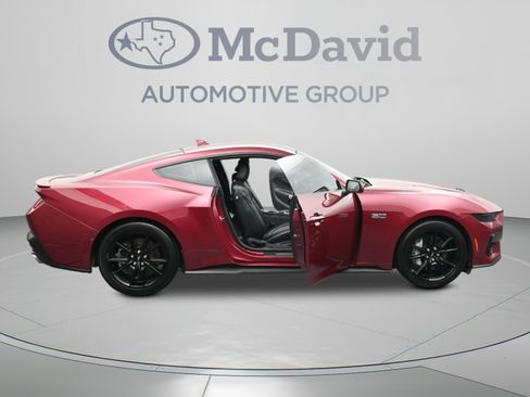 Used 2025 Ford Mustang GT Premium RWD image 40