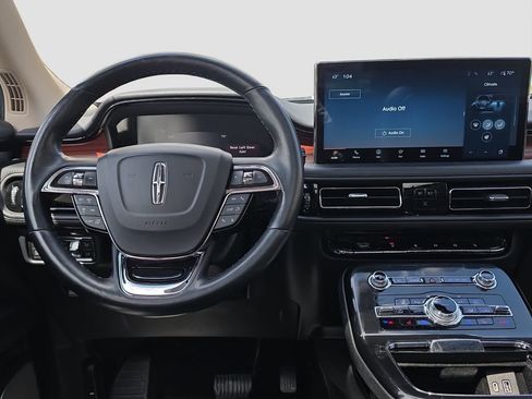 Used 2023 Lincoln Nautilus Reserve w/ Equipment Group 202A AWD/4WD image 13