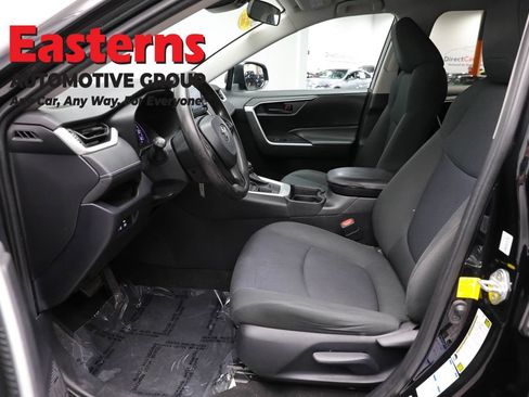 Used 2020 Toyota RAV4 LE w/ All Weather Liner Package AWD/4WD image 13