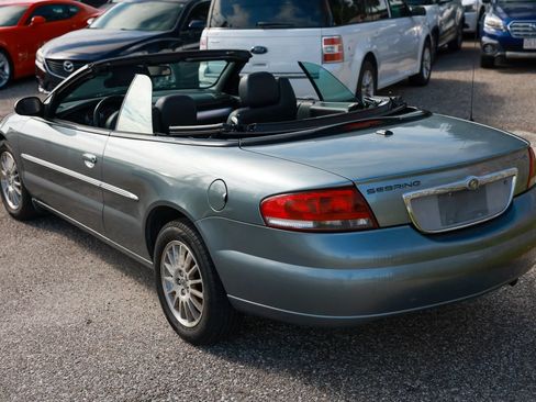Used 2006 Chrysler Sebring Touring FWD image 3