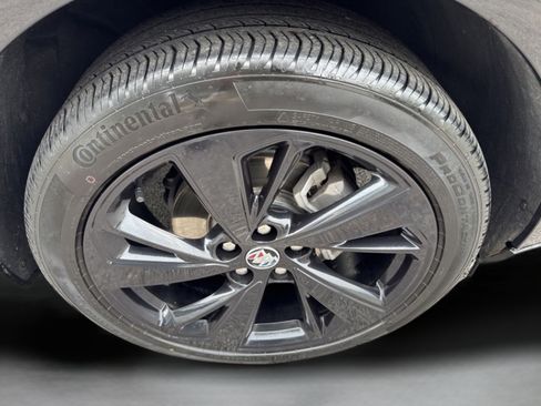 Used 2023 Buick Envision Essence w/ Sport Touring Package FWD image 38