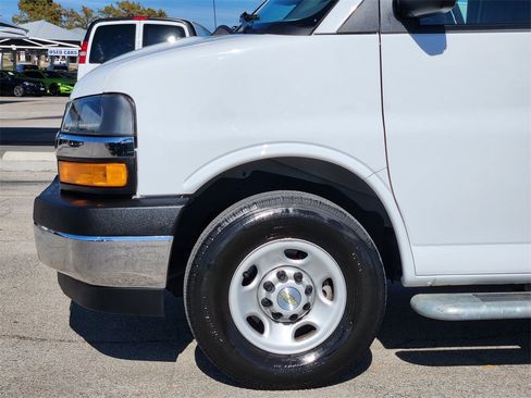 Certified 2024 Chevrolet Express 2500 w/ Driver Convenience Package image 8