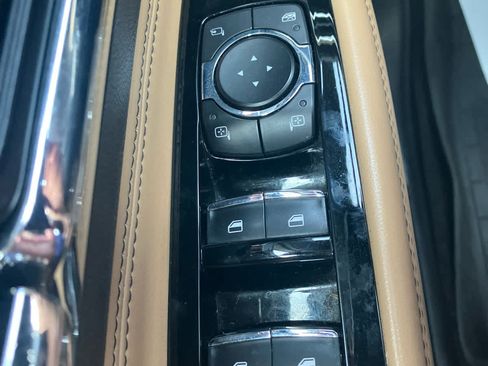 Used 2022 Lincoln Corsair Reserve w/ Equipment Group 201A AWD/4WD image 12