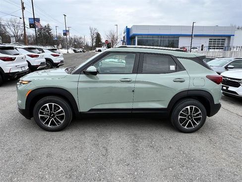 New 2026 Chevrolet TrailBlazer LT image 2