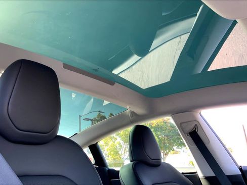 Used 2024 Tesla Model 3 Standard Range RWD image 12
