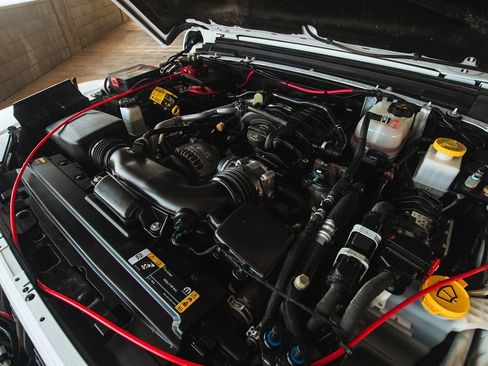 Used 2023 Jeep Gladiator Mojave w/ Cold Weather Group image 49