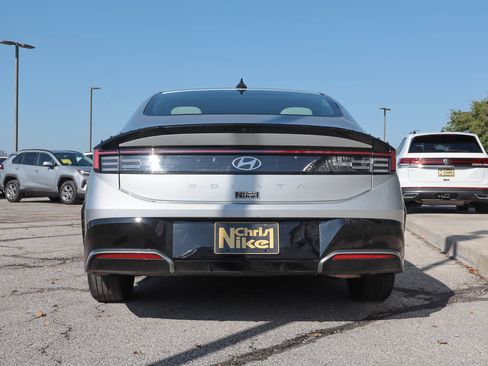 Used 2025 Hyundai Sonata SEL FWD image 5