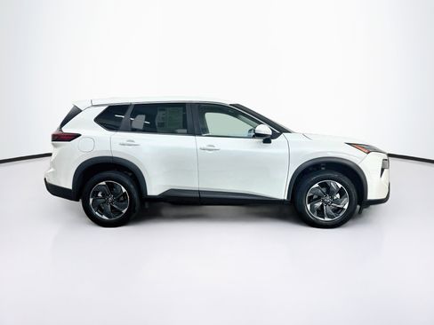 Used 2025 Nissan Rogue SV AWD/4WD image 10