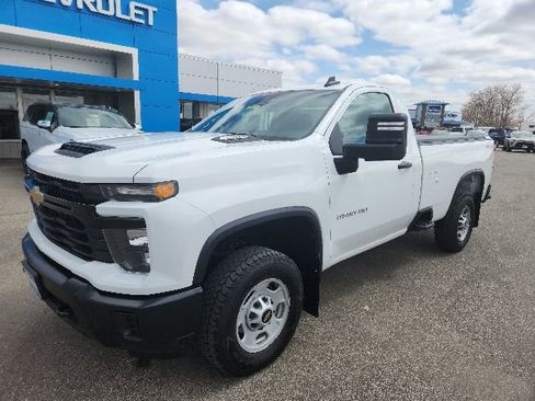 Used 2025 Chevrolet Silverado 2500 W/T w/ WT Convenience Package AWD/4WD image 2