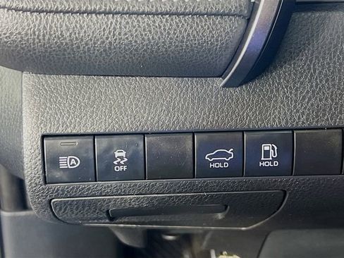 Used 2021 Toyota Camry SE FWD image 10
