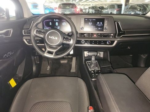 Used 2024 Kia Sportage LX image 6
