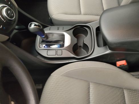 Used 2017 Hyundai Santa Fe SE image 26